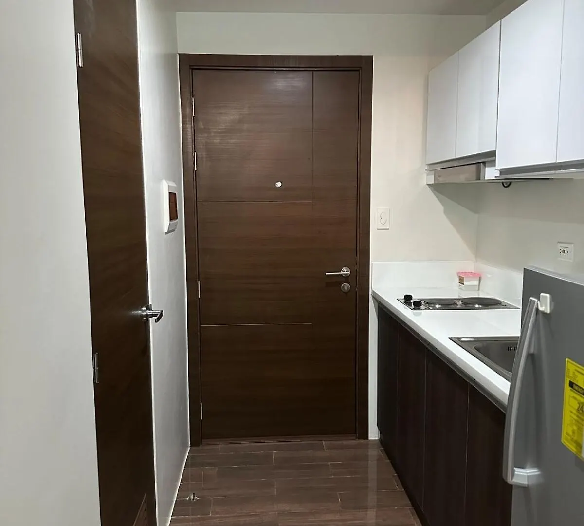 Apartment 1Br Air Residences Condo, Ayala Ave, Makati Manila