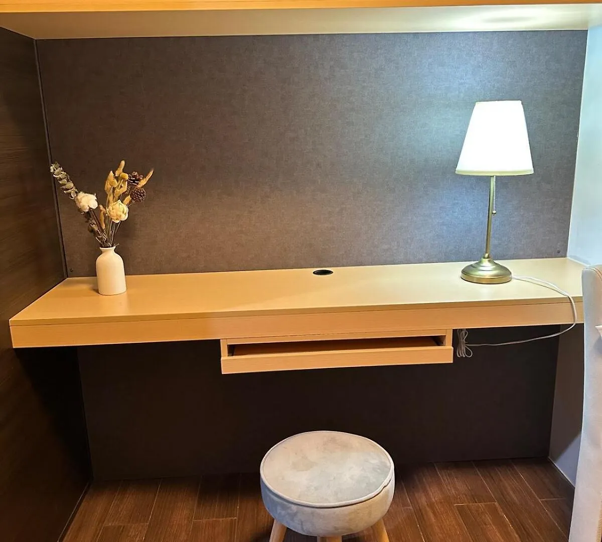 Apartment 1Br Air Residences Condo, Ayala Ave, Makati Manila Philippines